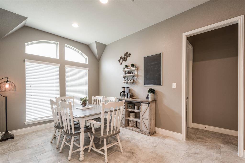 Breakfast room