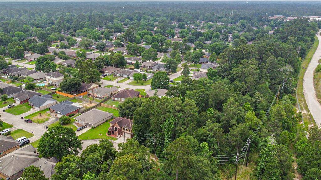 View from above of the home and neighborhood.