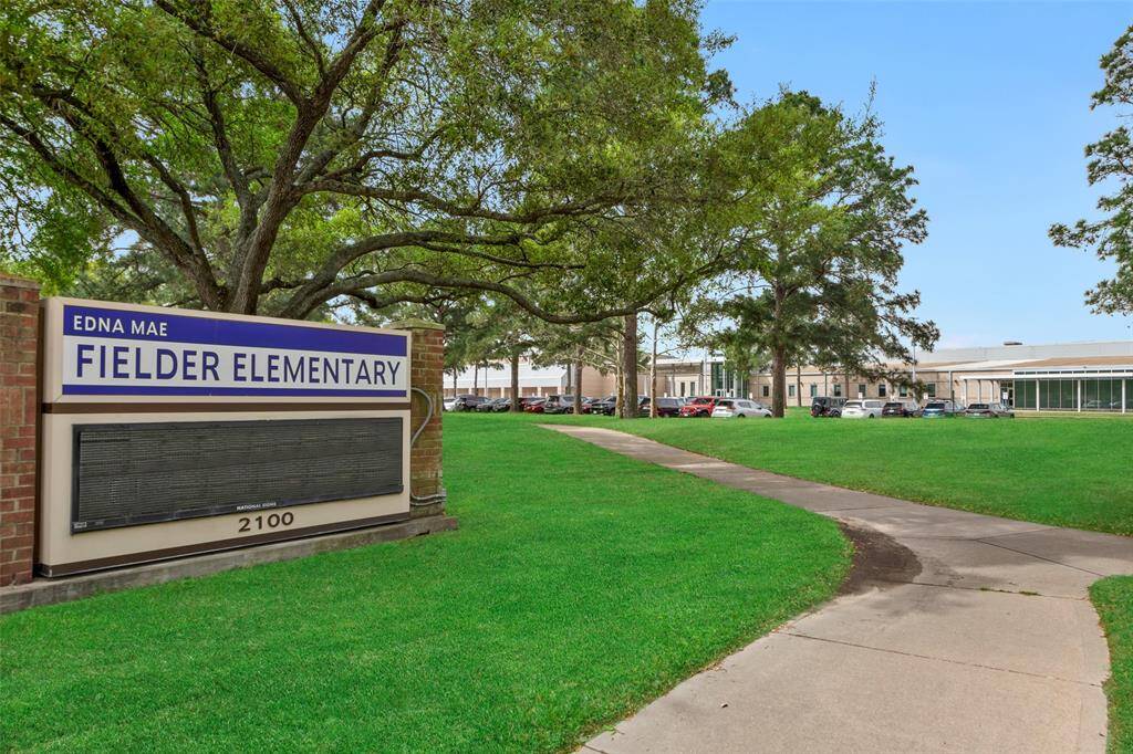 Your new home is within walking distance to acclaimed Fielder Elementary and zoned to award winning Katy ISD schools.