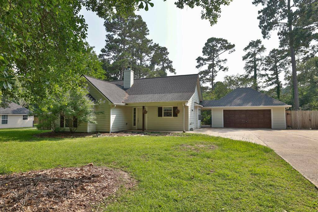 Darling 1 story house with wonderful curb appeal located in Clear Creek Forest.