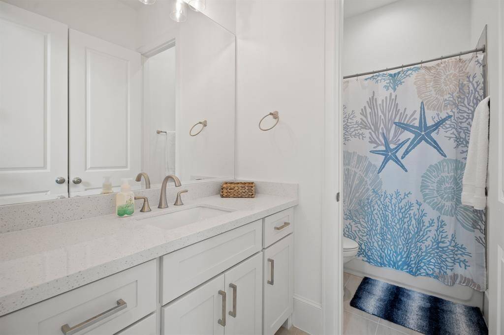 Full bathroom on the first level