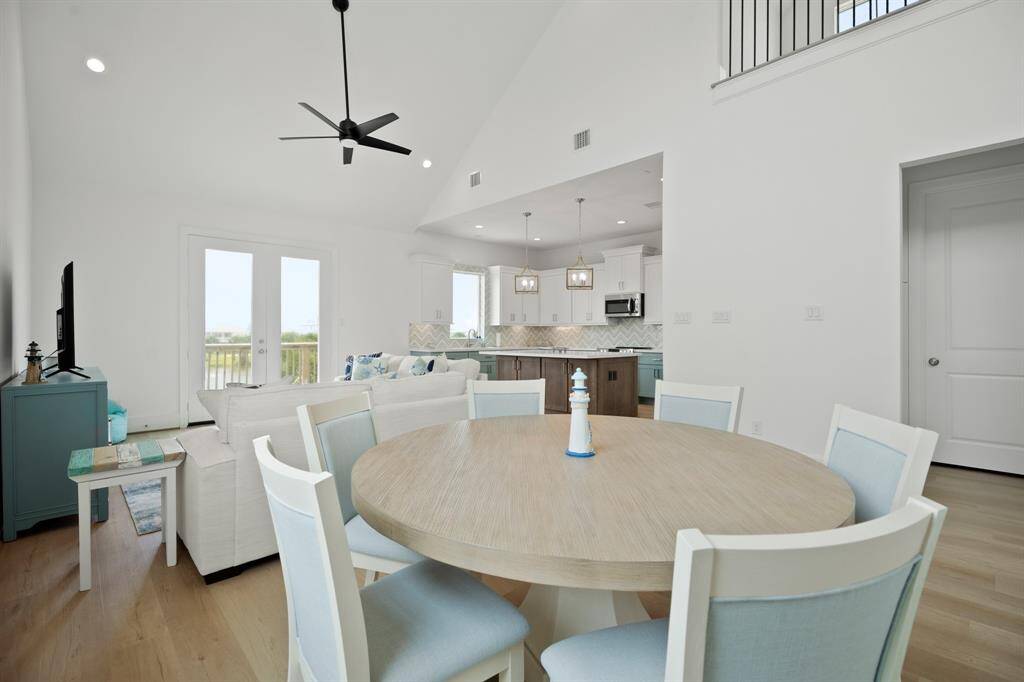 Light and Bright living space sets the perfect beach vibe