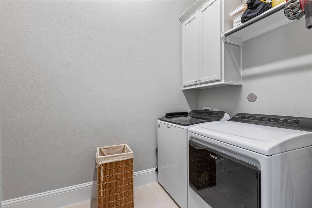 Washer, dryer included