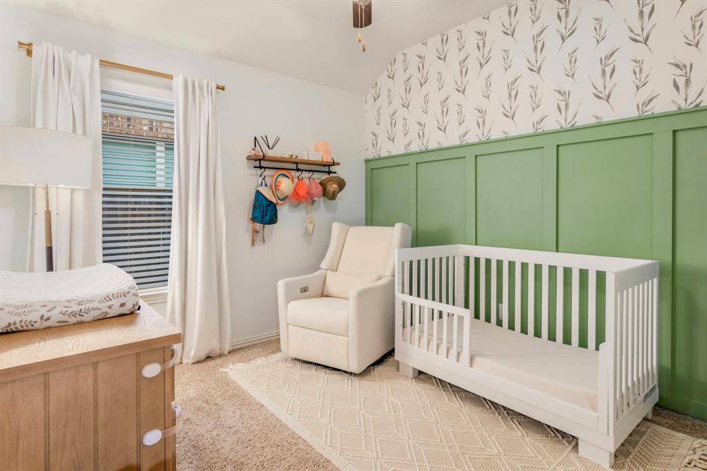 Secondary bedroom