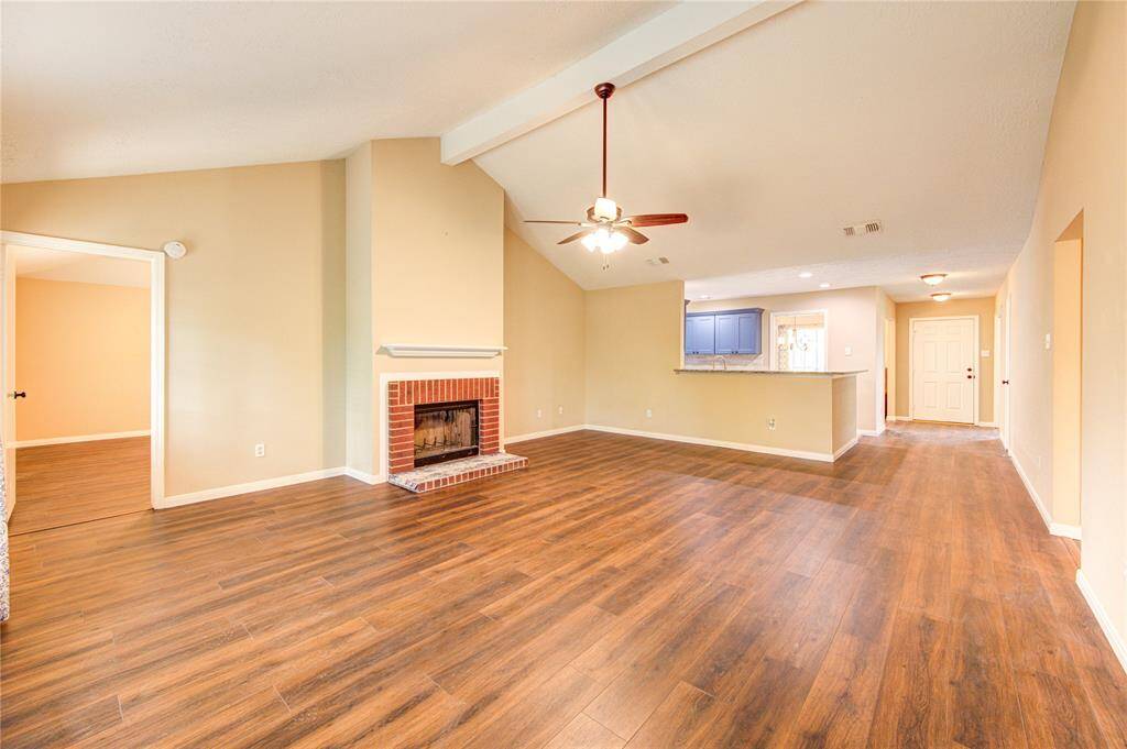 Grand, vaulted ceiling family room!