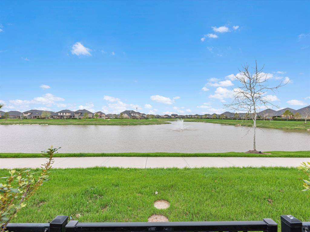 Easy Access to walk around the lake straight from your backyard!