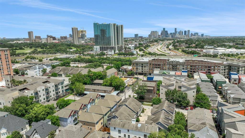Views stretching toward downtown and major freeways (this one is 288)—putting convenience at your doorstep