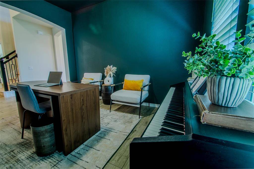 1st floor office/dining room