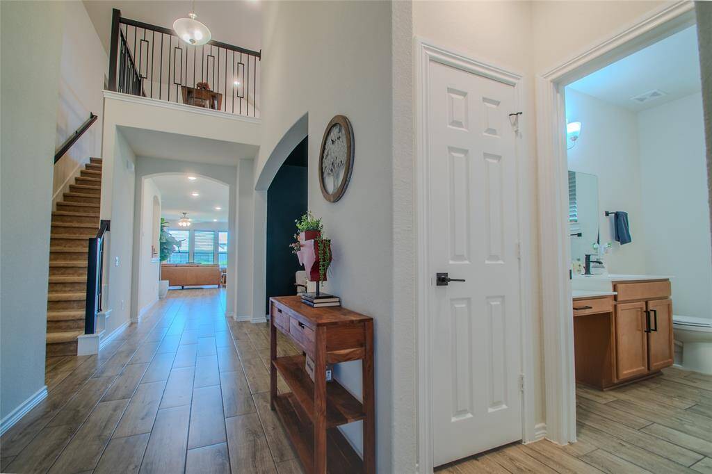 Entry way