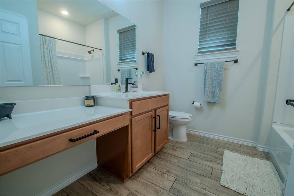 1st floor guest bathroom