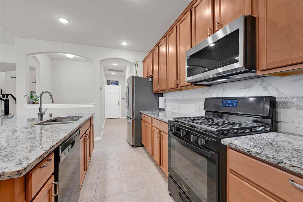 Brand-New Microwave – Covered by warranty until July 2031