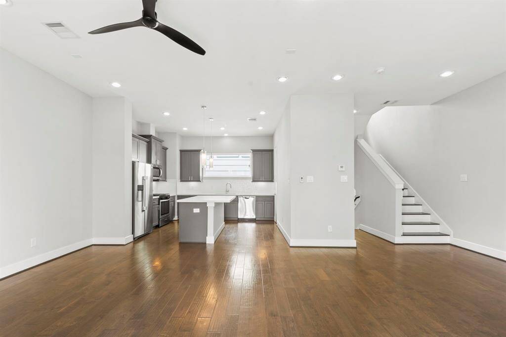 Second floor- spacious  living room