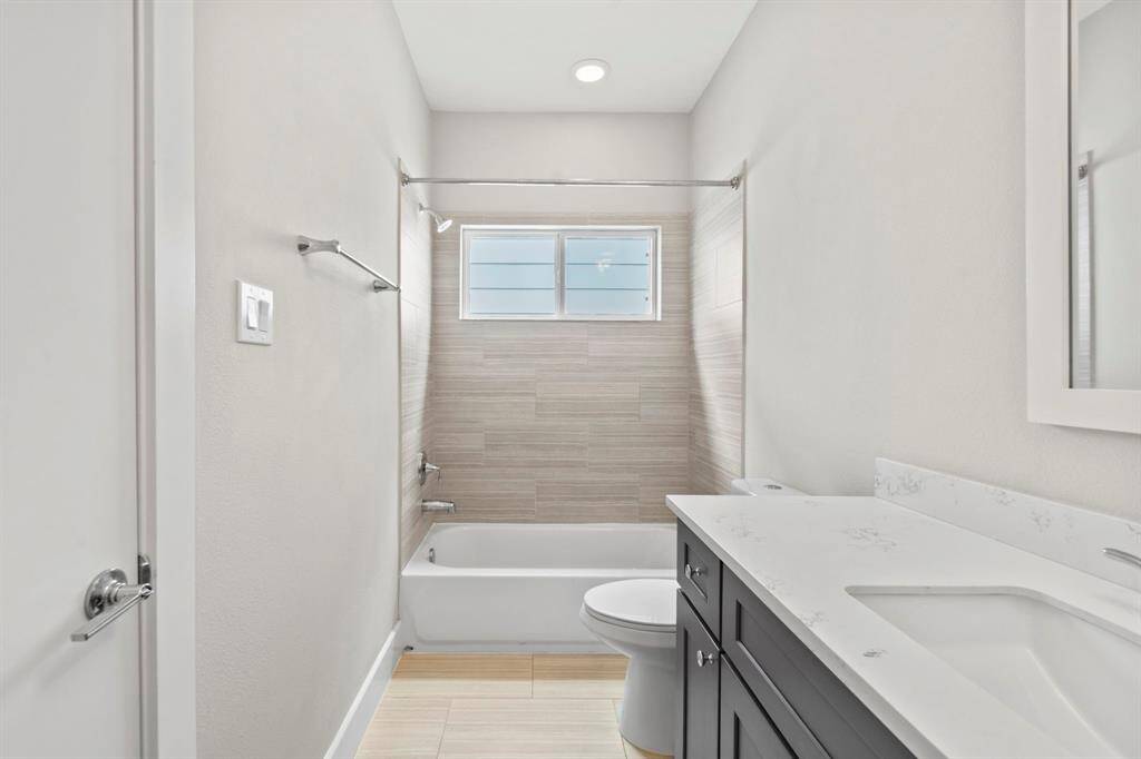 Bedroom 3 private bath