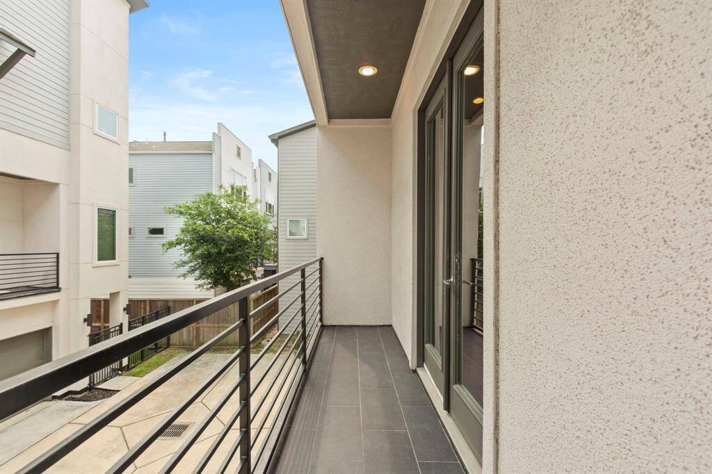 Second floor balcony perfect for relaxing!