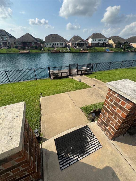 Lake View