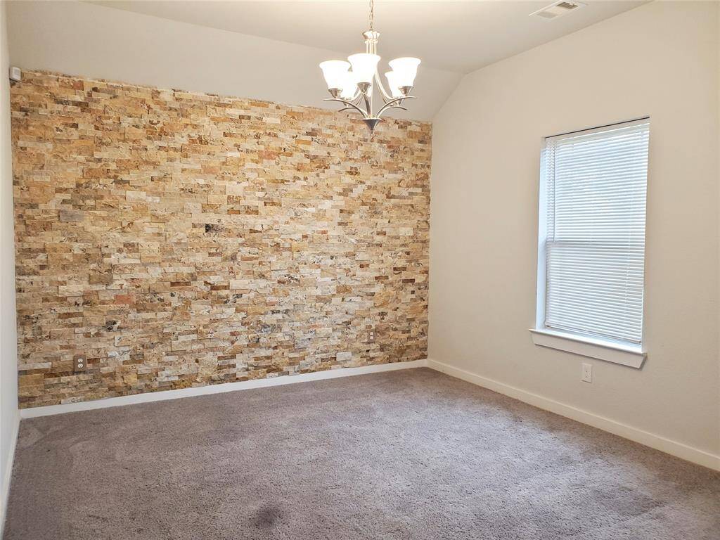 Formal dining with accent wall