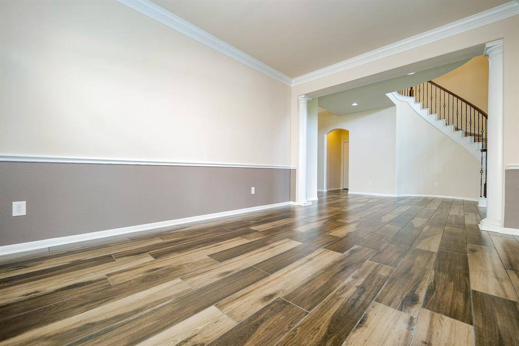 Choose a little privacy or invite everyone into your special formal dining space, with an open view into the main hallway/foyer and grand staircase.