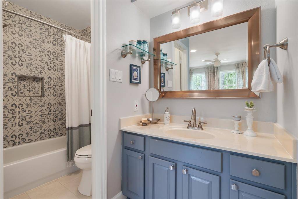 The bath for the previous bedroom....all baths have been updated!