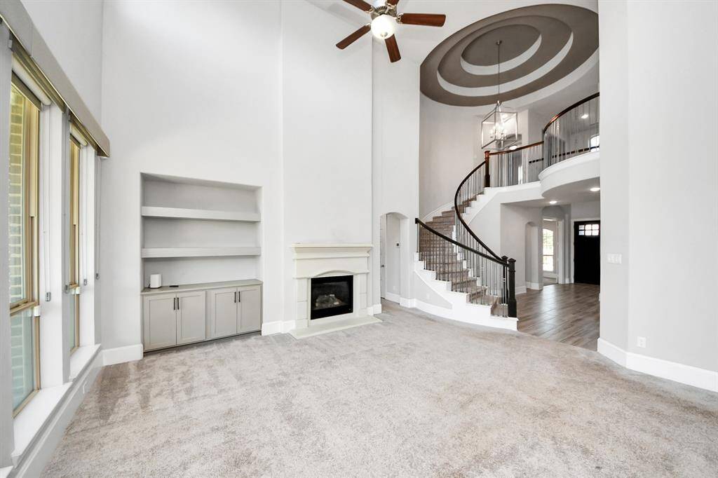 winding staircase & rotunda ceiling