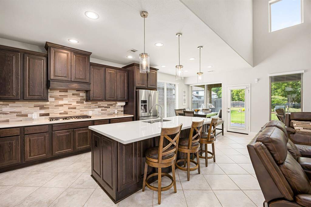 Kitchen Alternate View