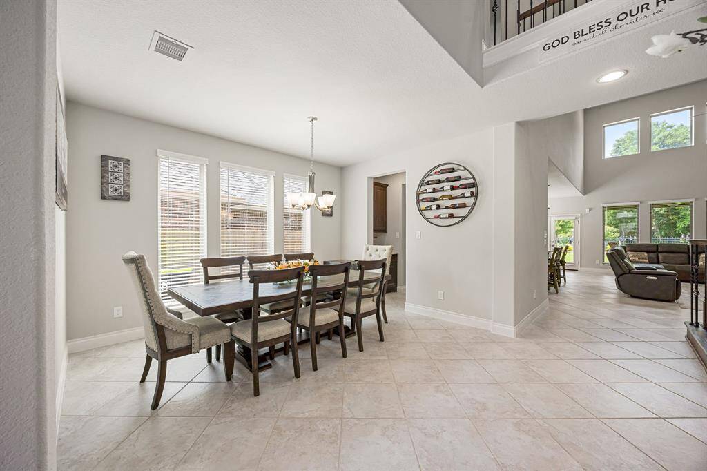 Formal Dining