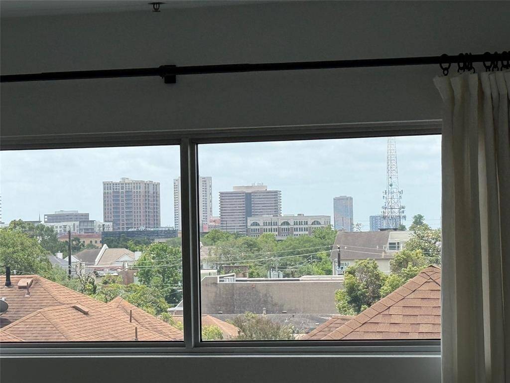 the view from out of the windows from the bedroom