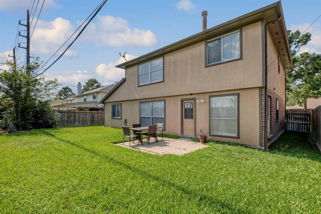 Back of home, lots of greenspace