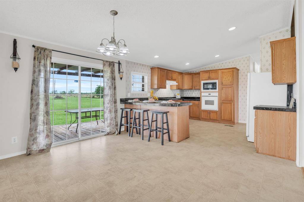 Welcome Home! 37038 Bell Rd.,Waller, TX 77484