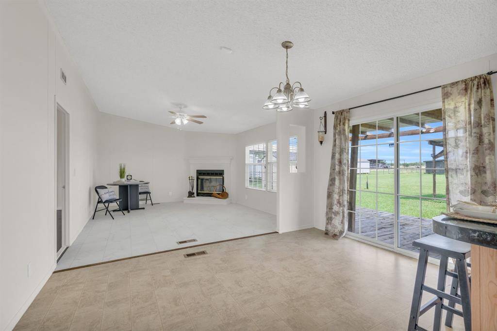 Welcome Home! 37038 Bell Rd.,Waller, TX 77484
