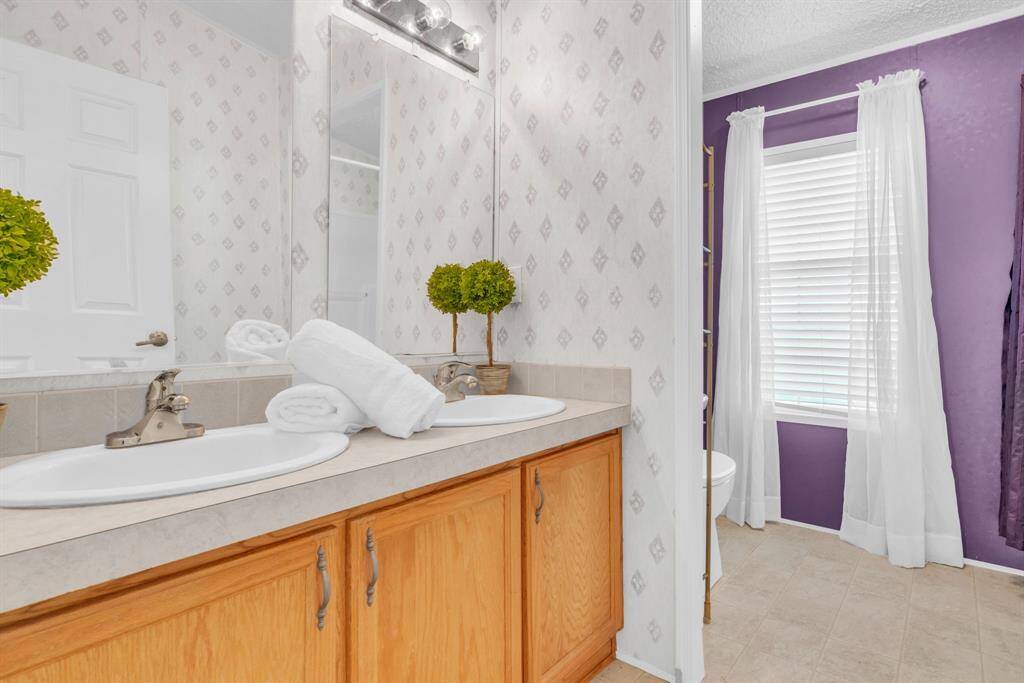 Secondary Bathroom! 37038 Bell Rd.,Waller, TX 77484