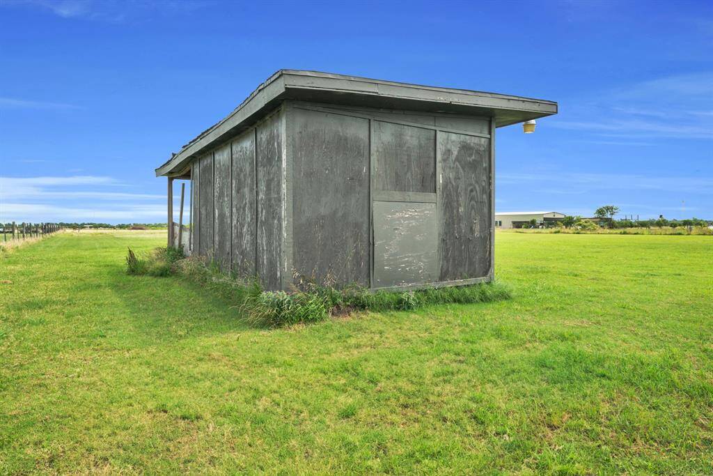 Barn for Your Outdoor Toys! 37038 Bell Rd.,Waller, TX 77484