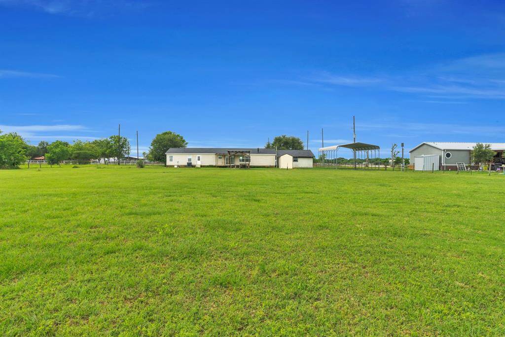 Welcome Home! 37038 Bell Rd.,Waller, TX 77484