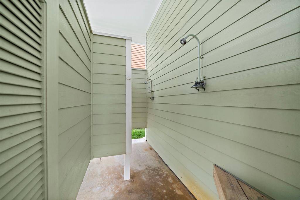 Outdoor shower to rinse off all the sand!