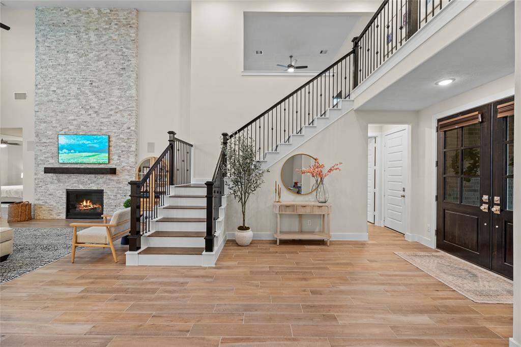 Now let's take a look upstairs.