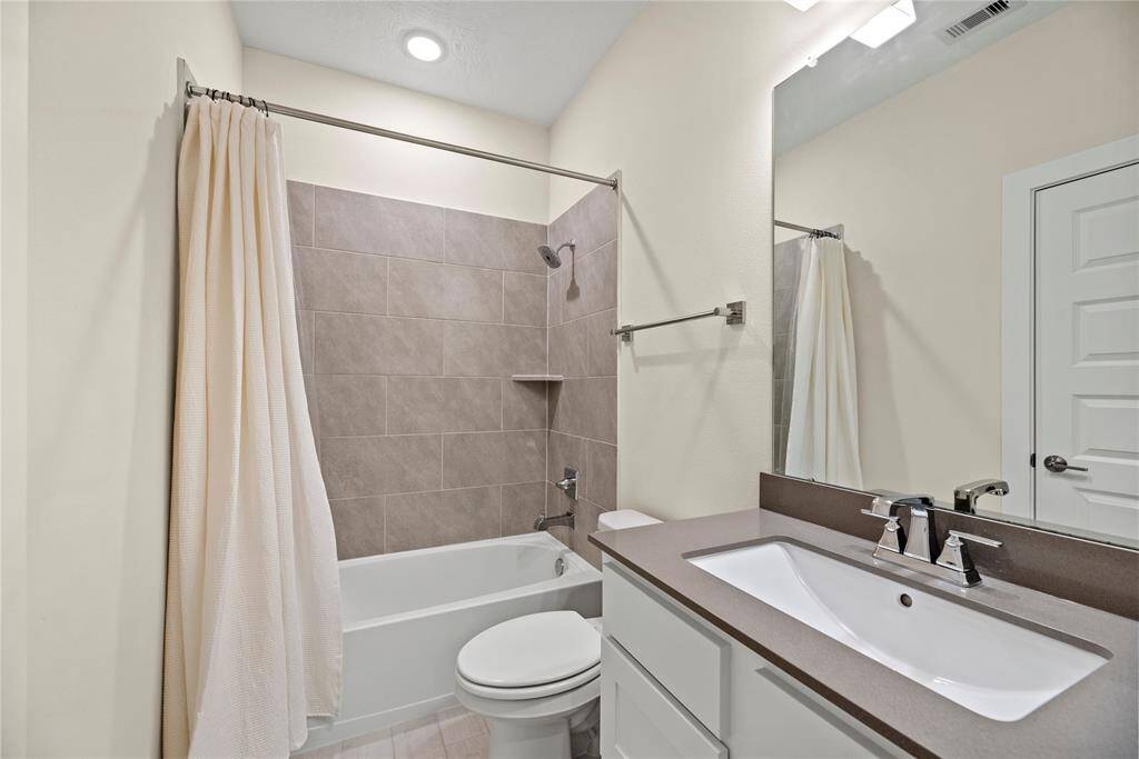 The third full private bath.
