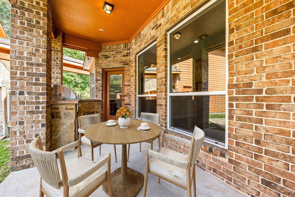 Come and see this spacious backyard with its beautiful covered patio and paved walkway down the side yard. There is plenty of room for the kids to play and adults to relax! Perfect for your outdoor living space, patio furniture, bbq pit, and so much more. The possibilities are endless! *Virtually Staged
