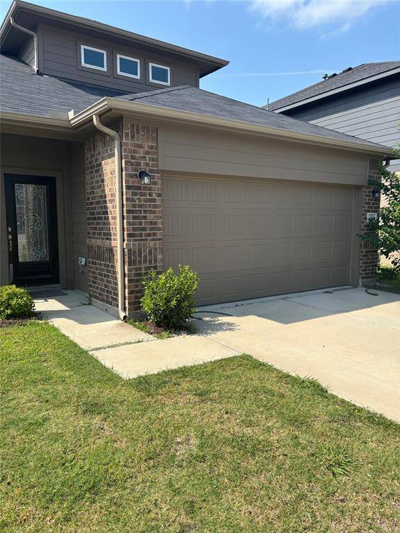 built in 2022 and still has the feeling of a new house.