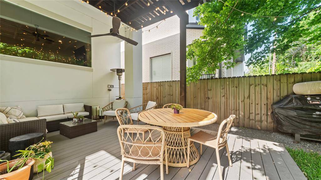 The perfect outdoor entertaining space rain or shine!