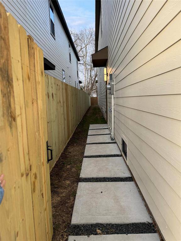 Side Yard Connects to back yard.