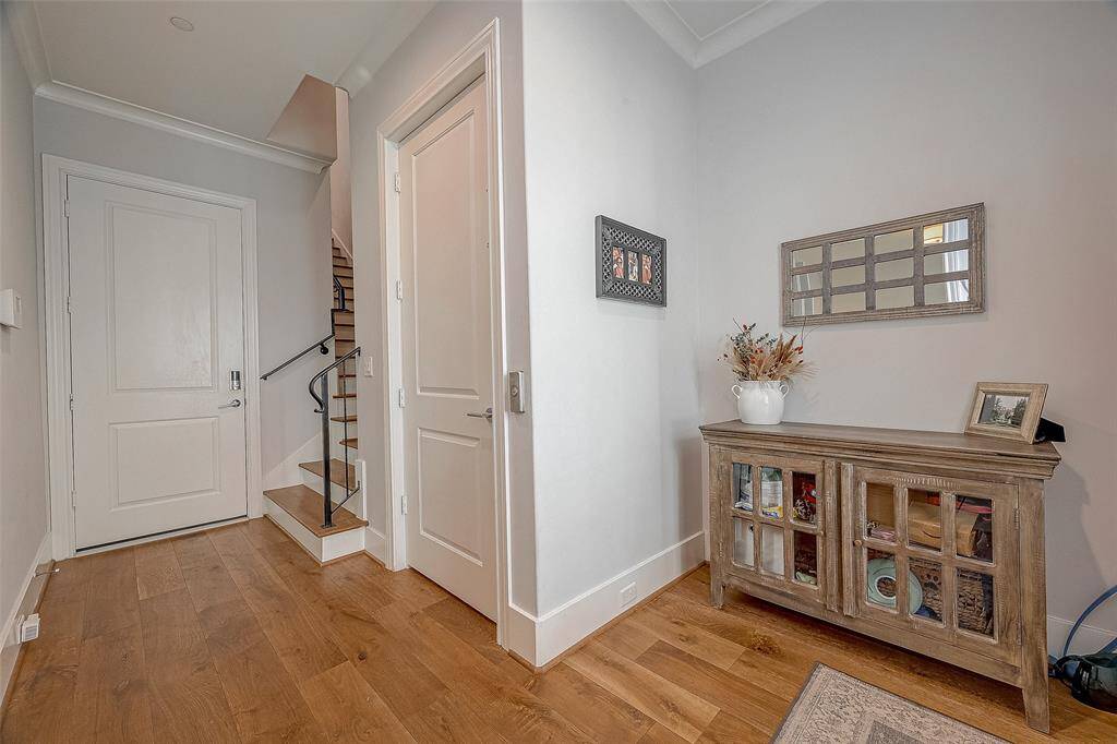 Warm & welcoming landing area, located on the first floor.