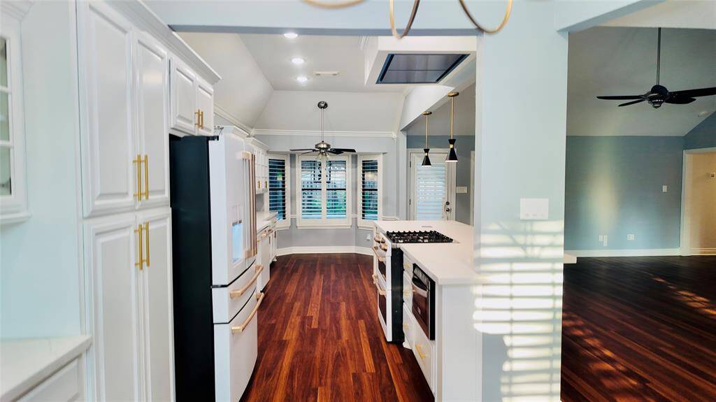 Cafe appliances in kitchen (2021)