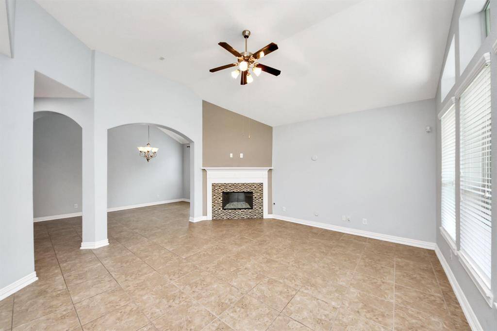 Room measurements shoud be independently verified by buyers.