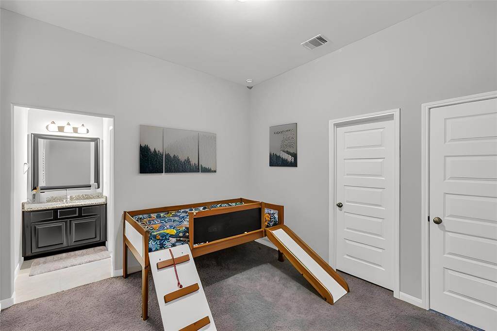 Jack & Jill bedroom 2