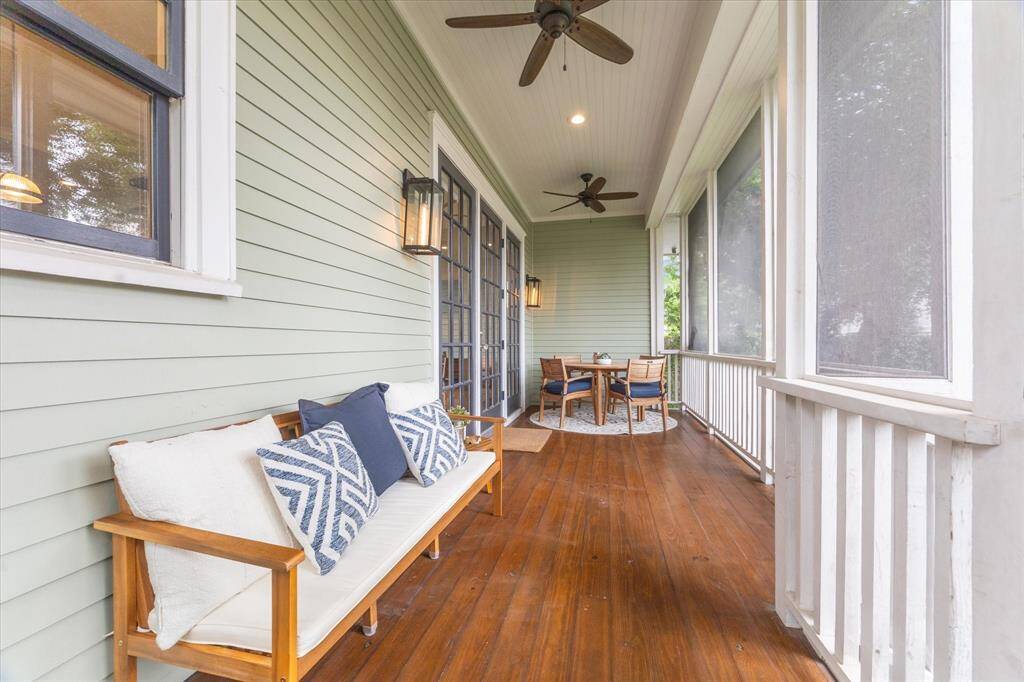 Screened-in covered back porch