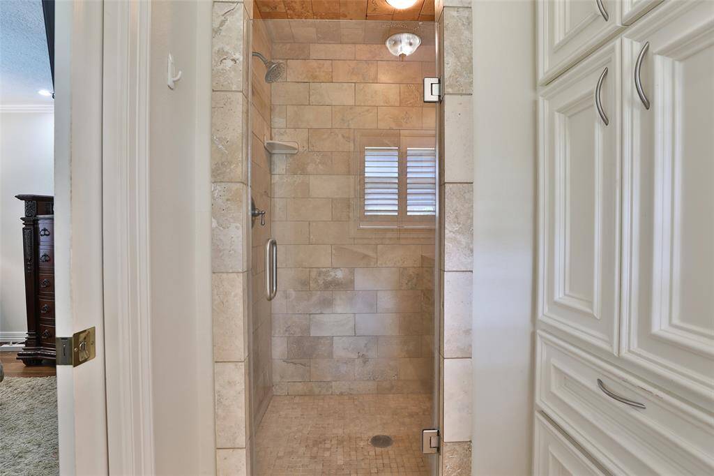 This is the primary bath shower!