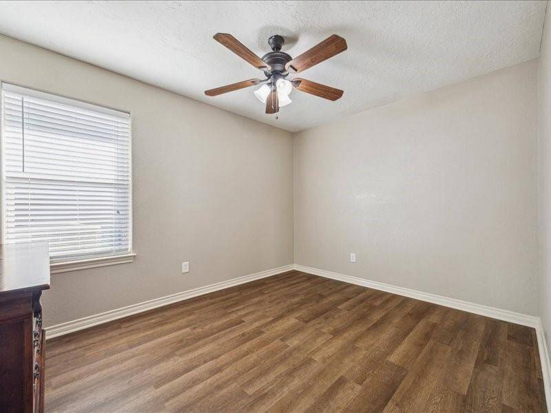 This is the first of the three extra bedrooms.  The neutral paint color makes it easy to personalize.