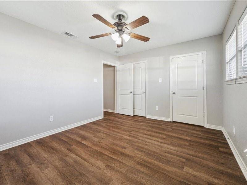 Each room is equipped with ceiling fans for added comfort.