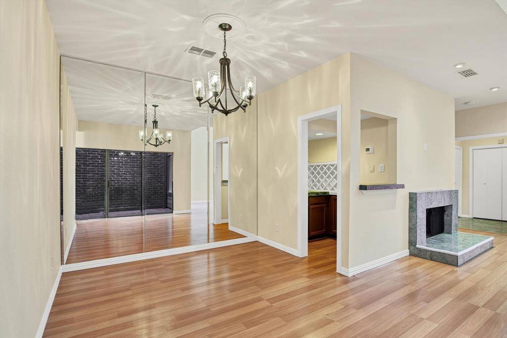Wet bar right off family/living room