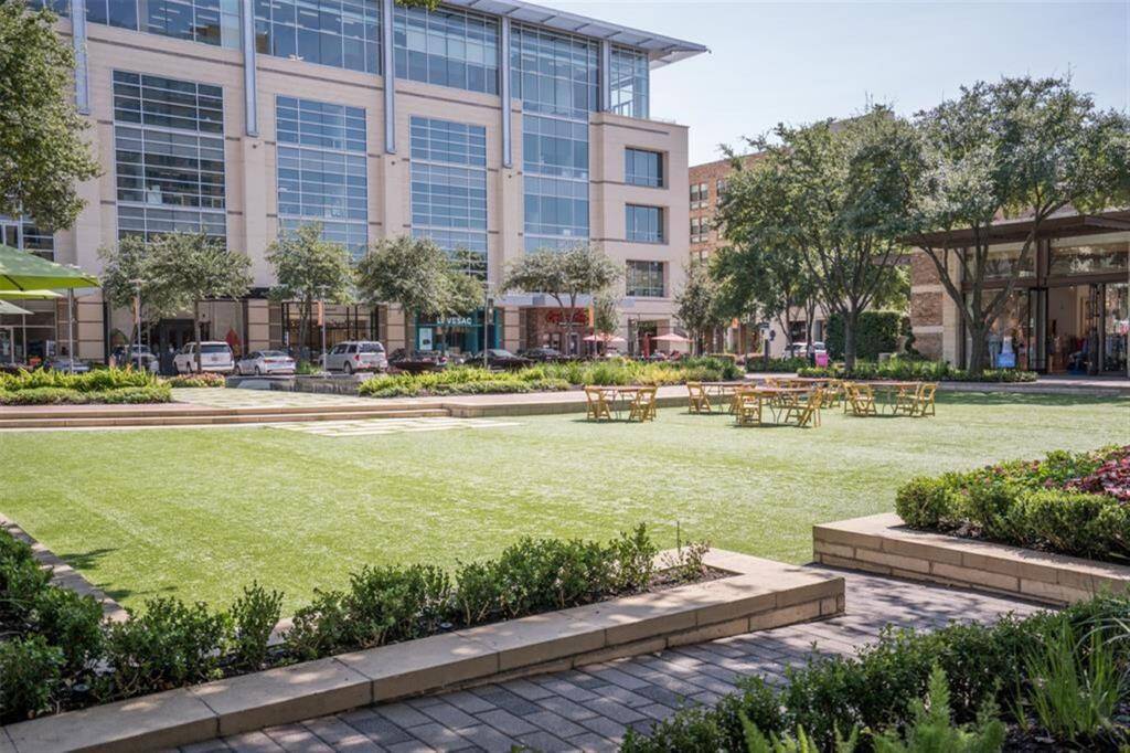 Enjoy outdoor shopping and dining at fine restaurants at City Centre near by!