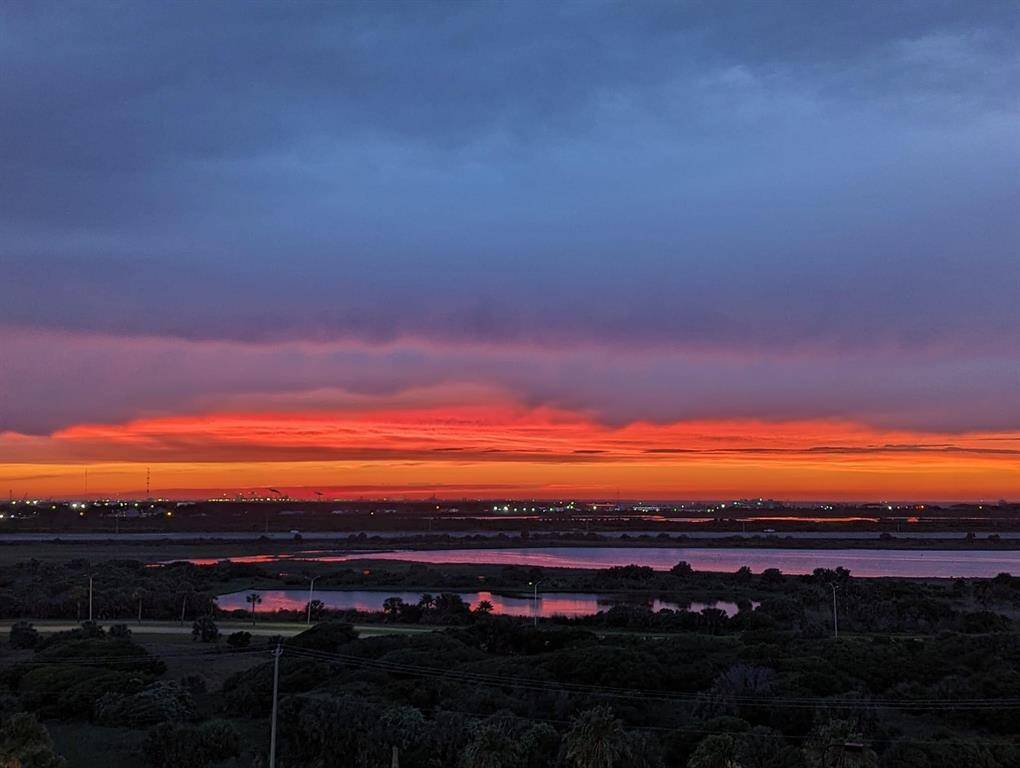 Unbelievable sunset never gets old !!